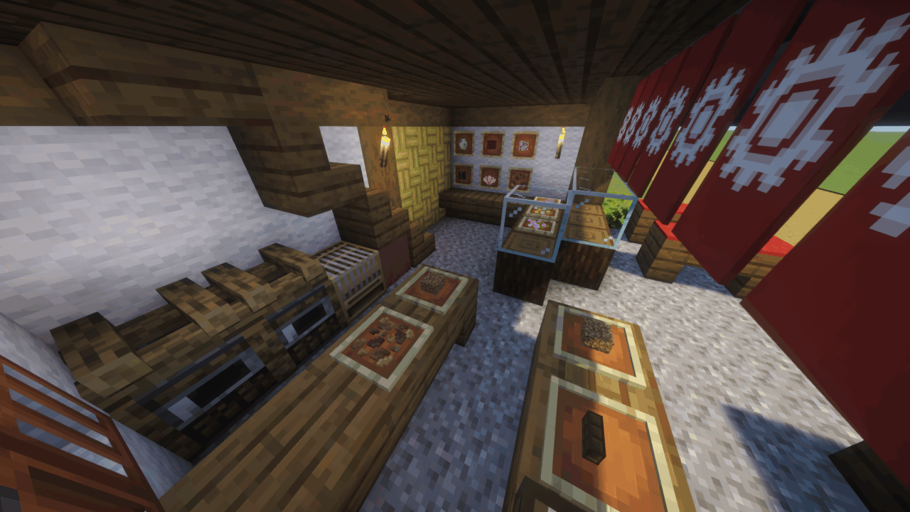 内装1階。和菓子のショーケースと店舗販売。